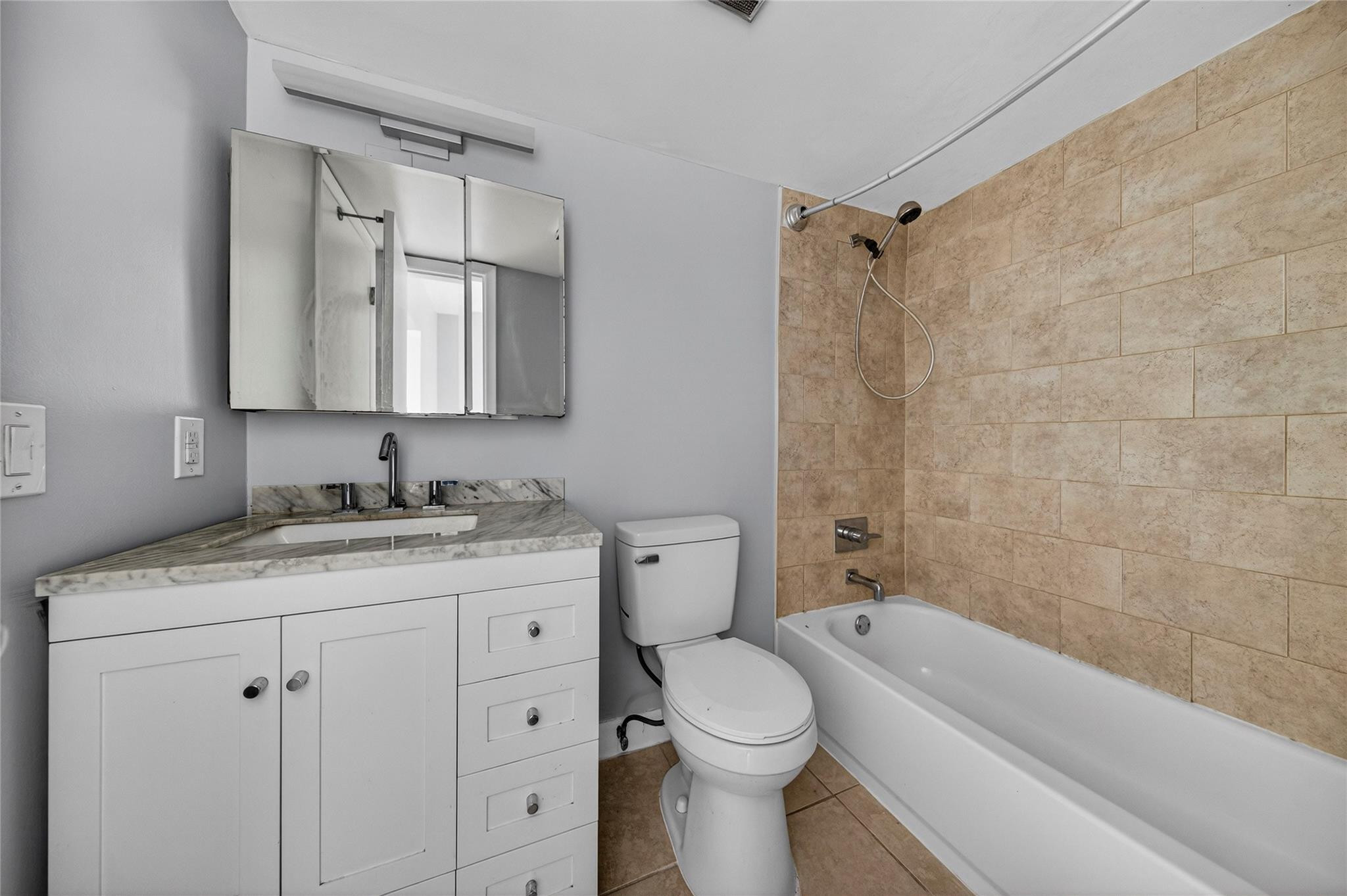 1900 NE 8th Court 308