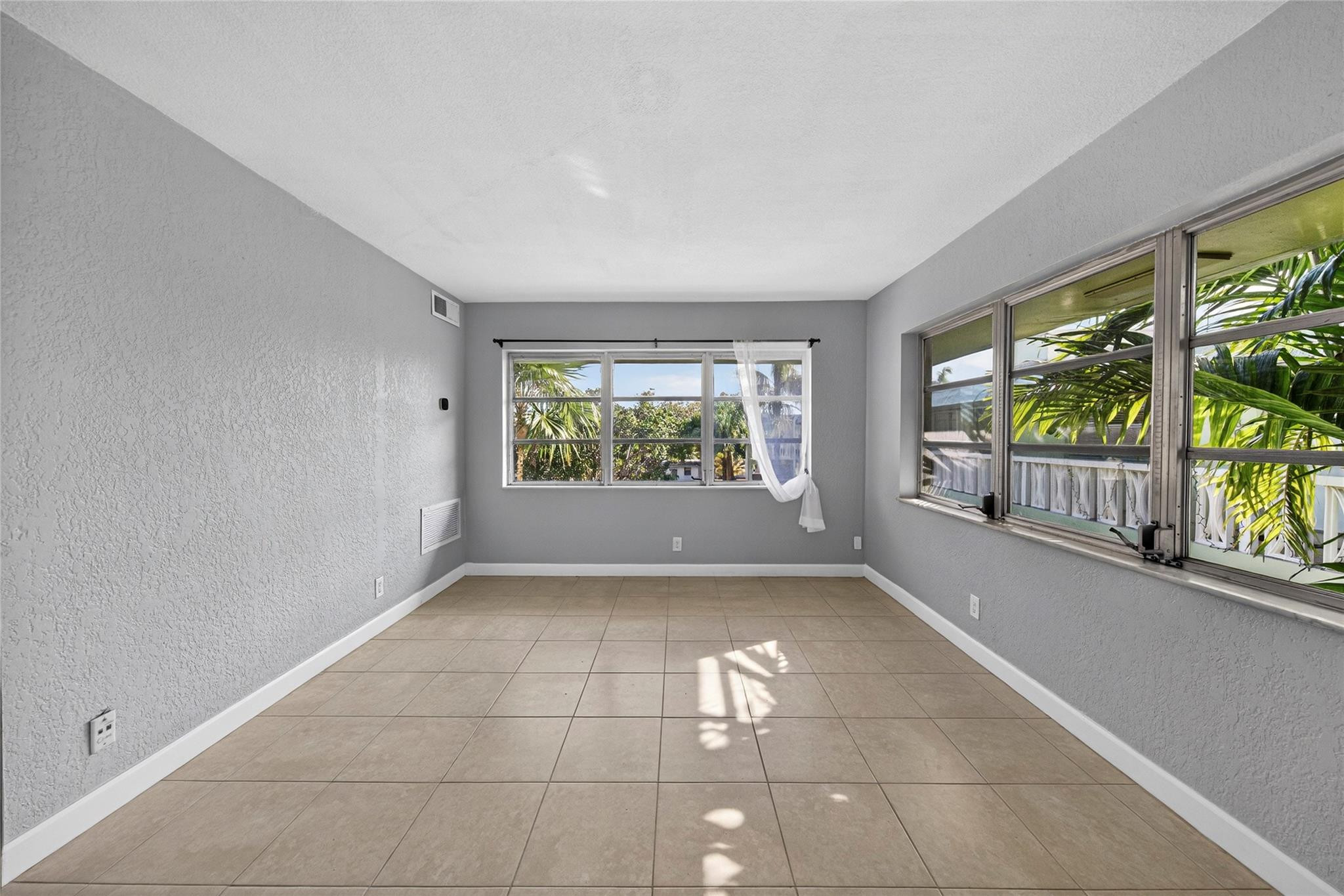 1900 NE 8th Court 308