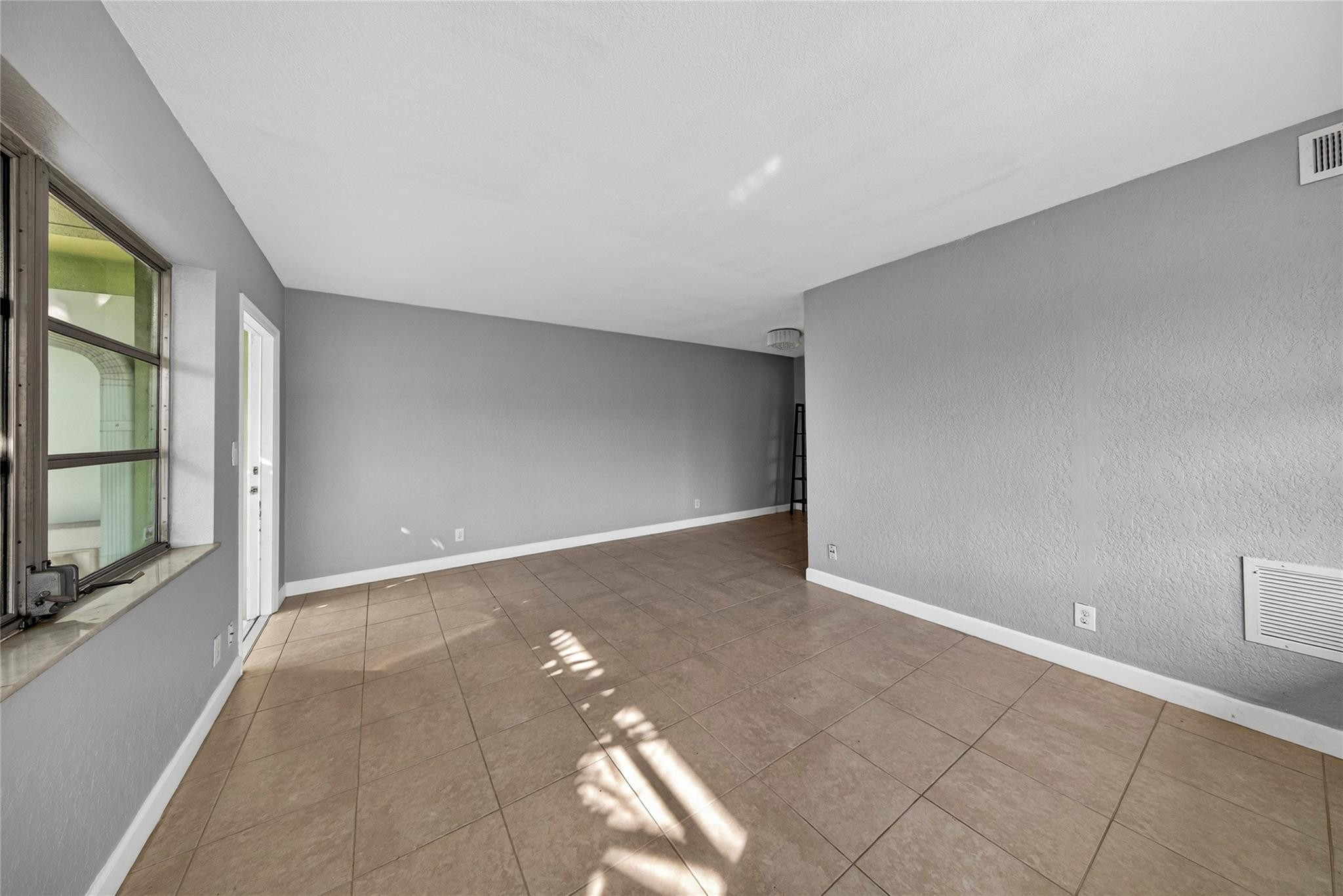 1900 NE 8th Court 308