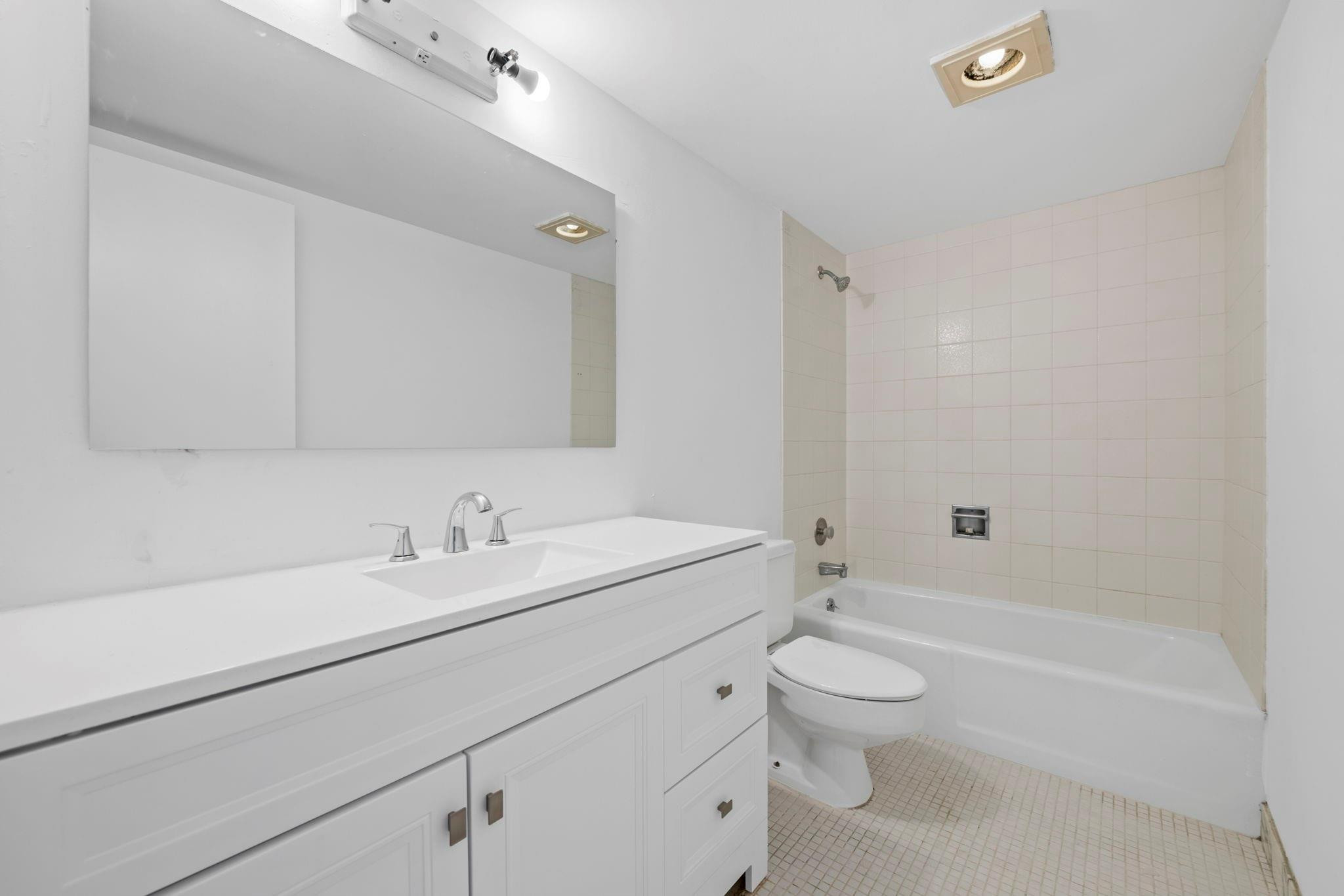 5100 N Ocean Boulevard 1713, Lauderdale-By-The-Sea Unit: 1713