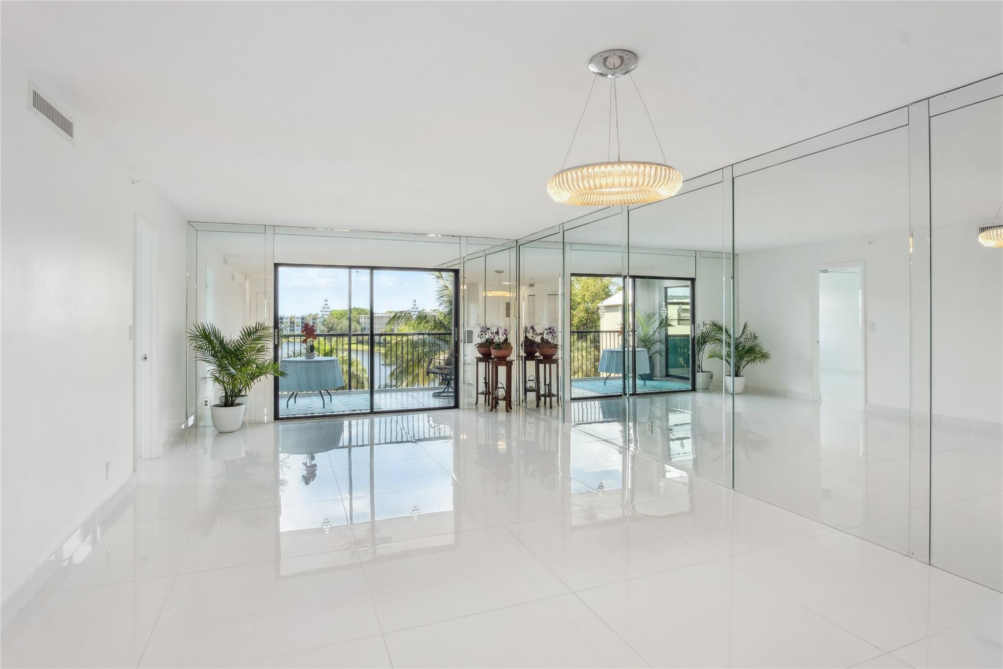 2205 S Cypress Bend Drive 501