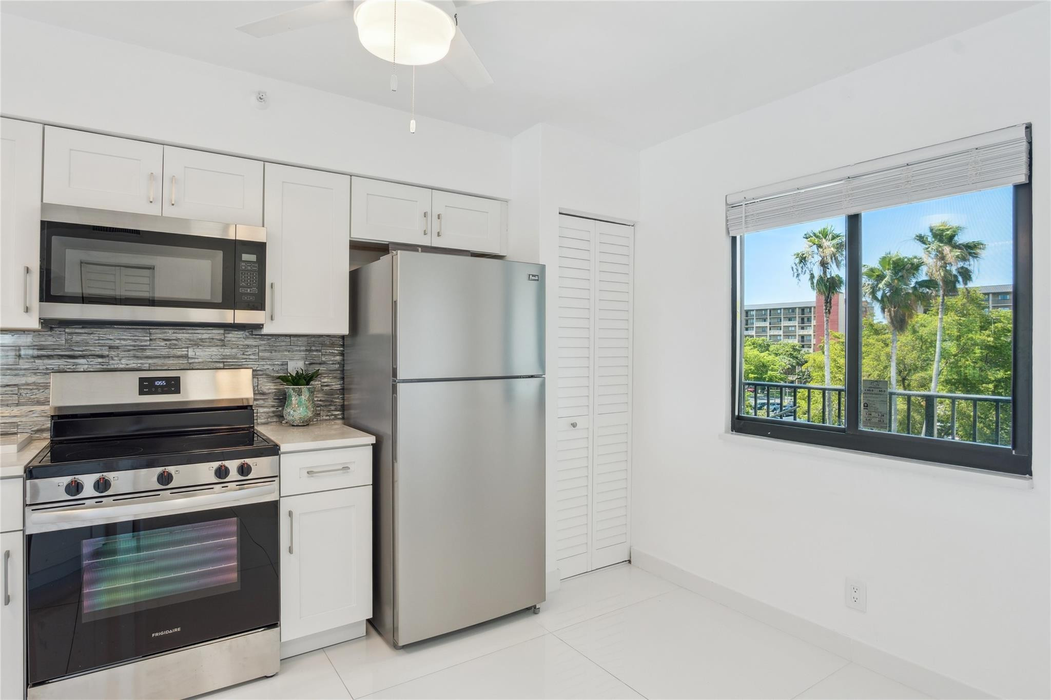 2205 S Cypress Bend Drive 501