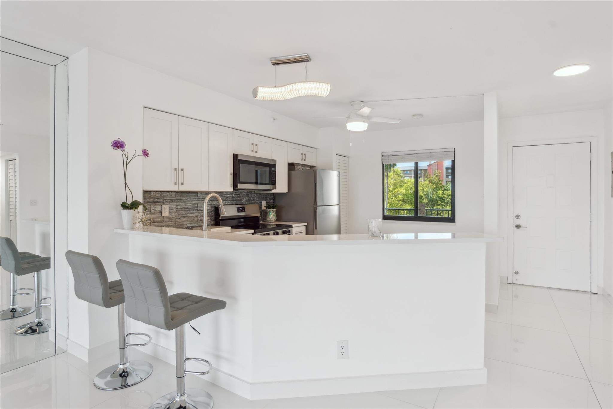 2205 S Cypress Bend Drive 501