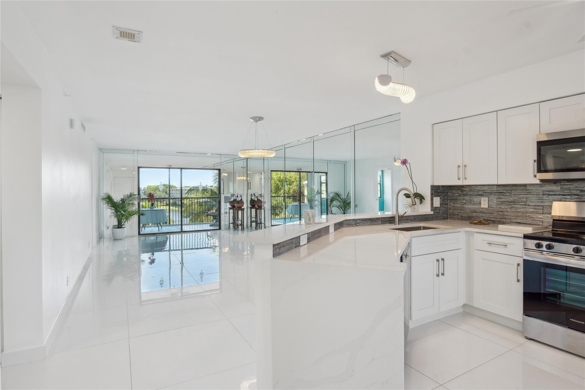 2205 S Cypress Bend Drive 501