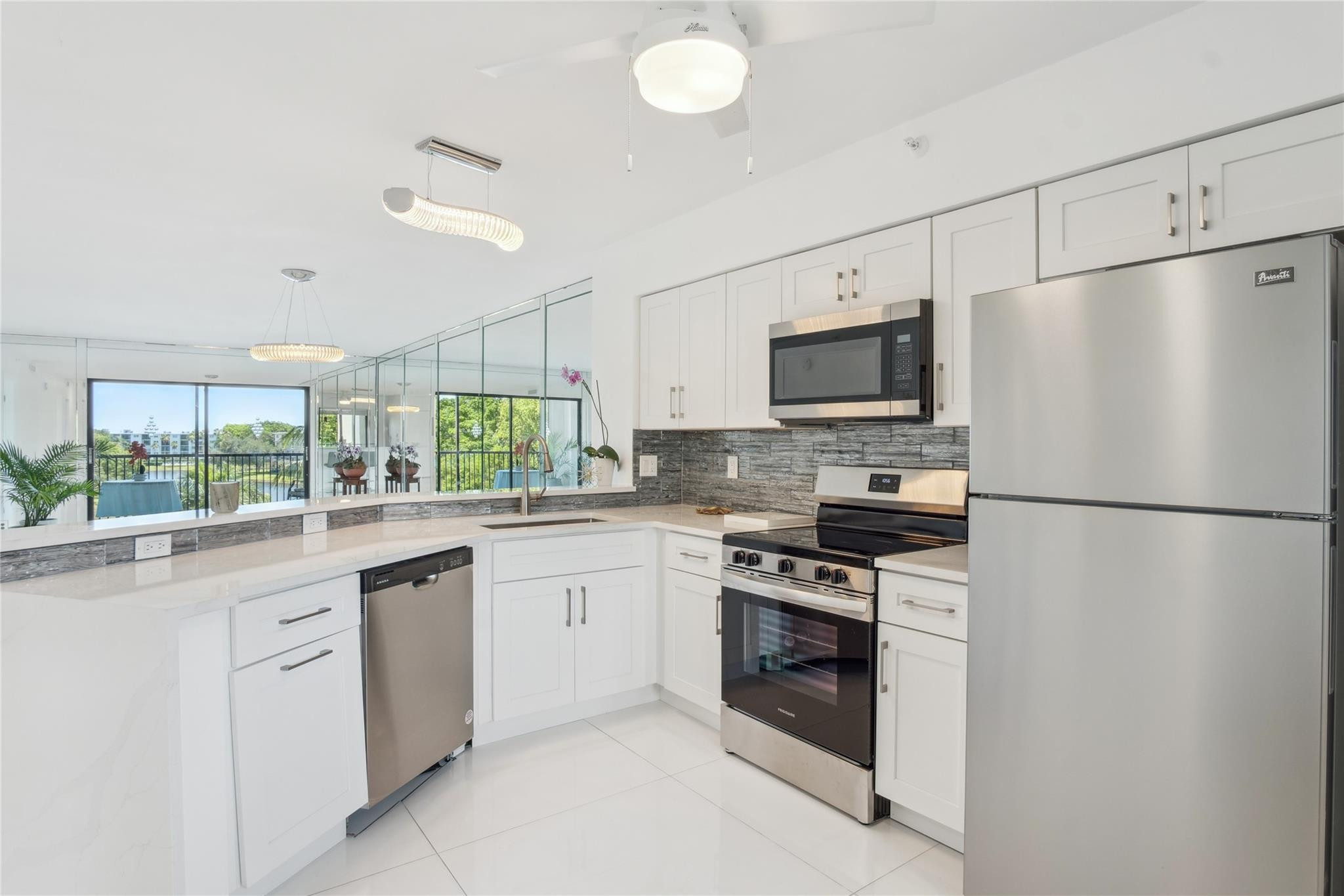 2205 S Cypress Bend Drive 501