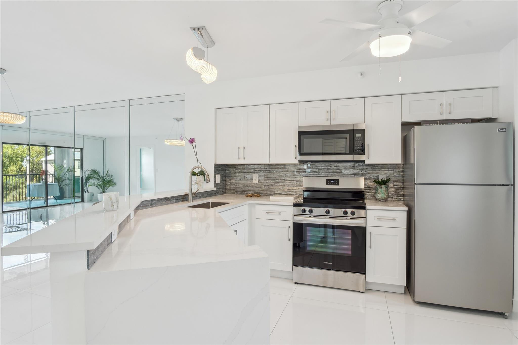 2205 S Cypress Bend Drive 501