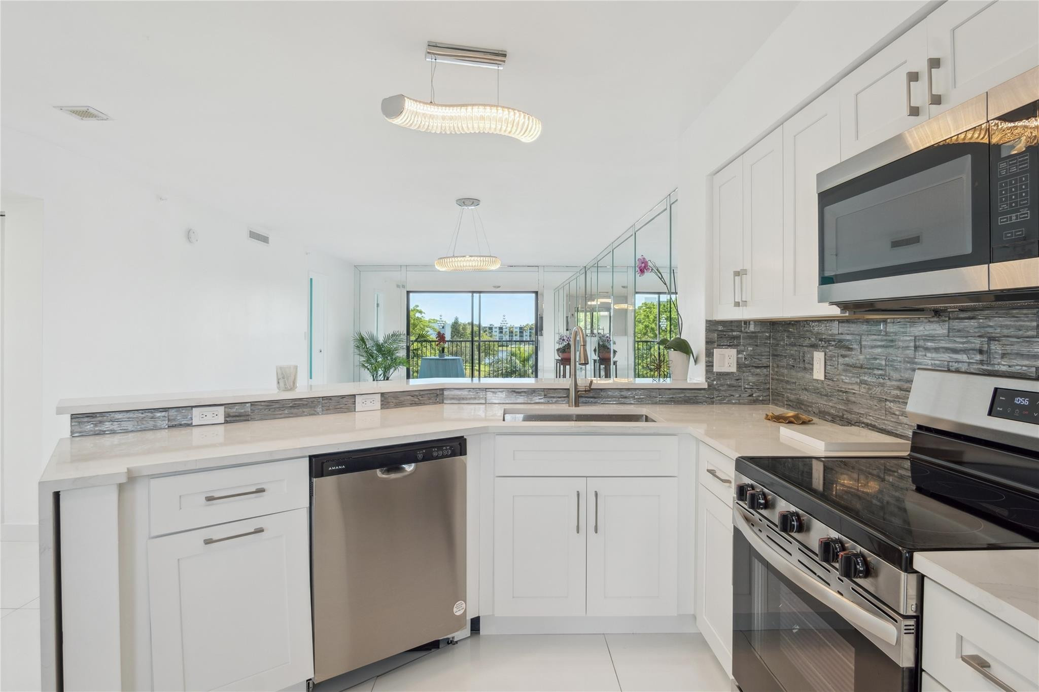 2205 S Cypress Bend Drive 501