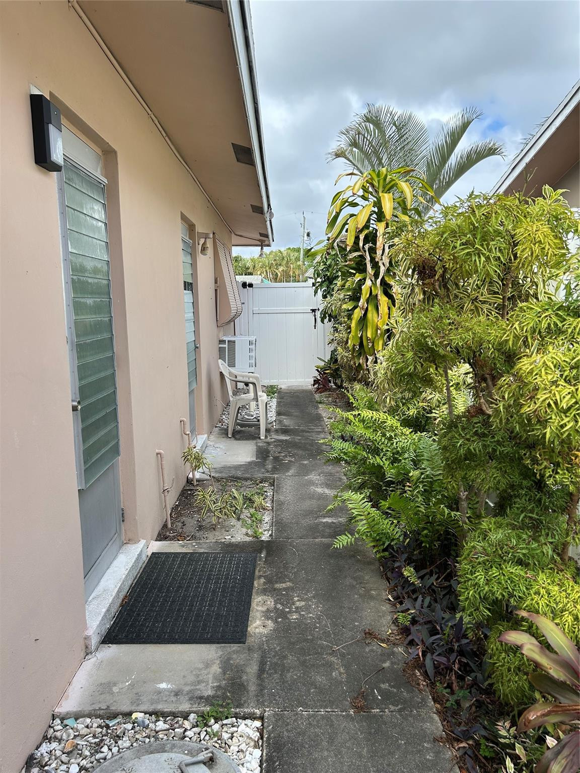 1260 SE 3rd Court 8