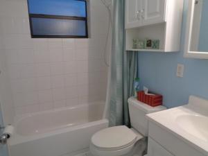 1217 NE 4 Street A-B