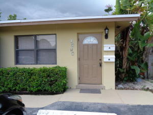 1217 NE 4 Street A-B