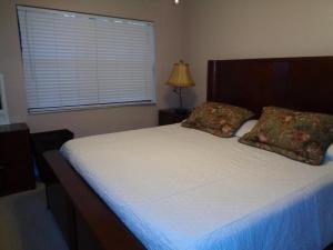 1217 NE 4 Street A-B