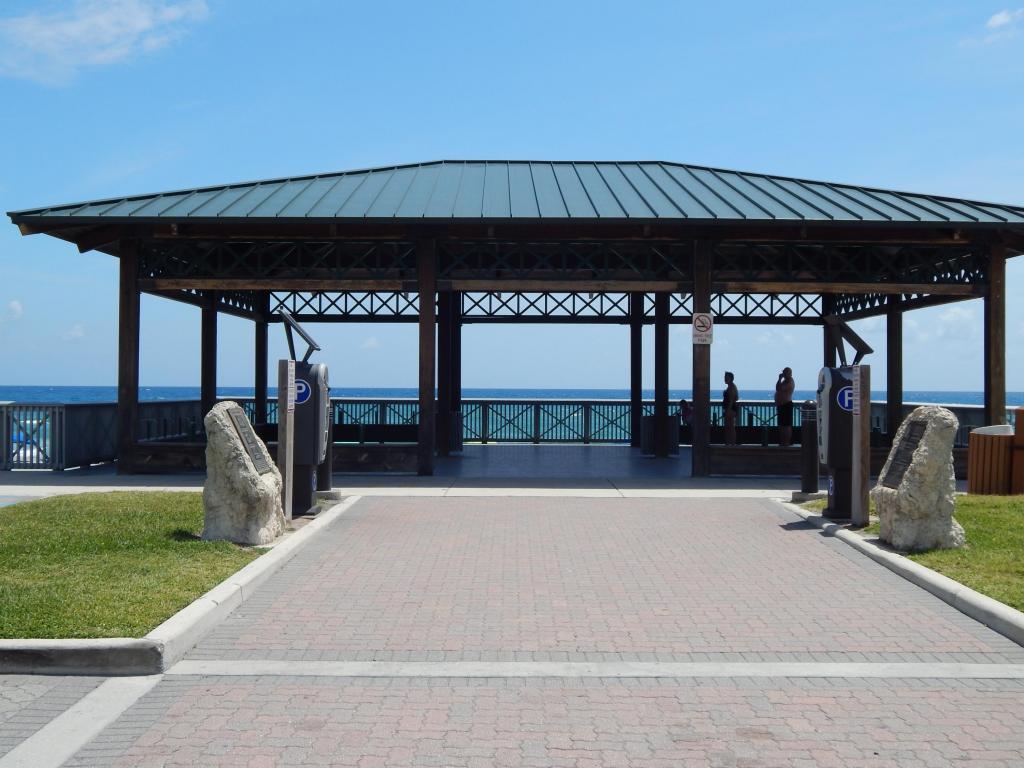 234 NE Wavecrest Way