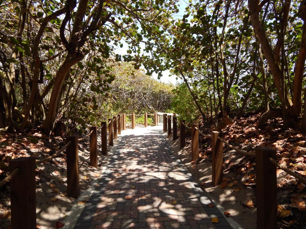 234 NE Wavecrest Way