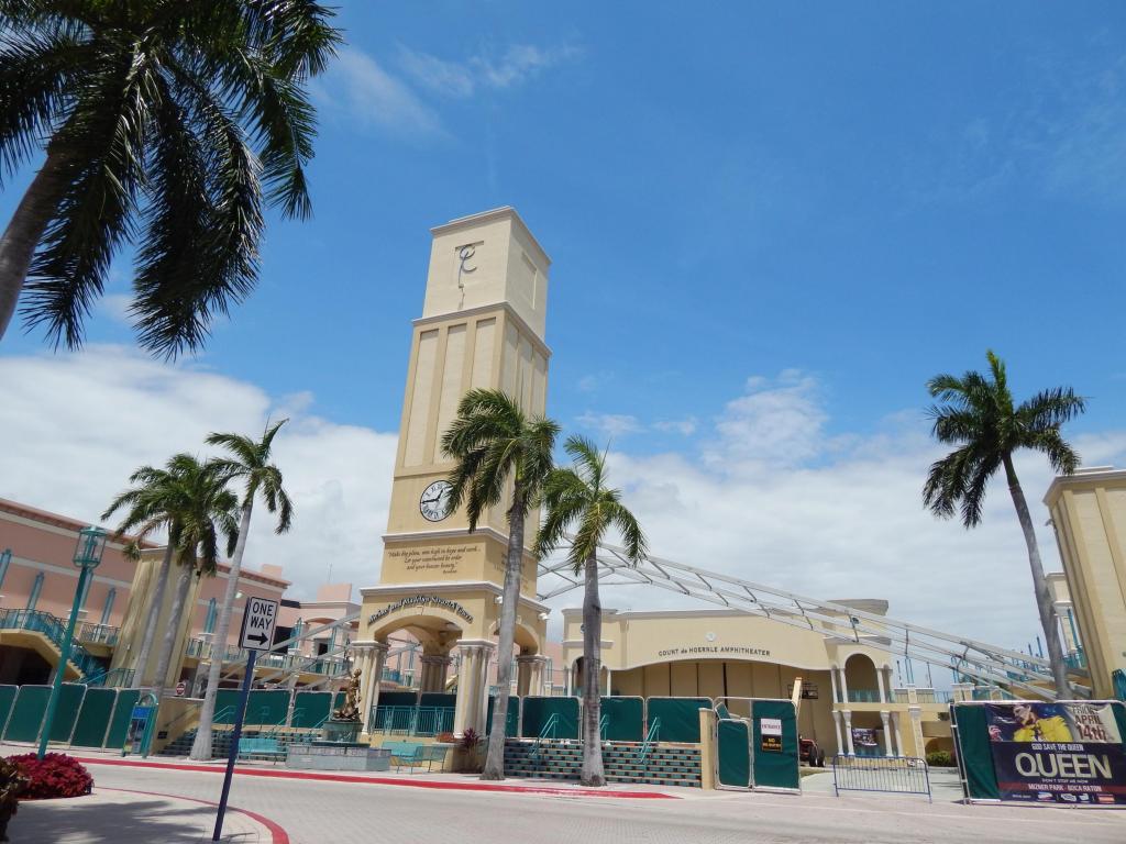 234 NE Wavecrest Way