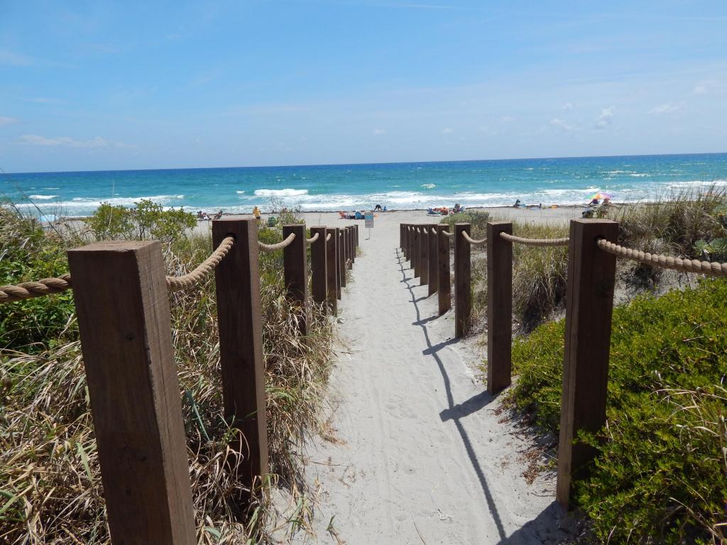 234 NE Wavecrest Way