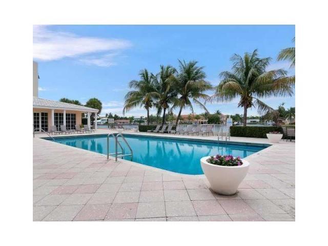 621 E Woolbright Road B303