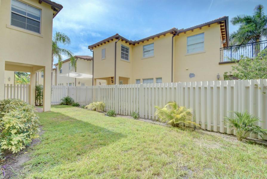81 Via Poinciana Street
