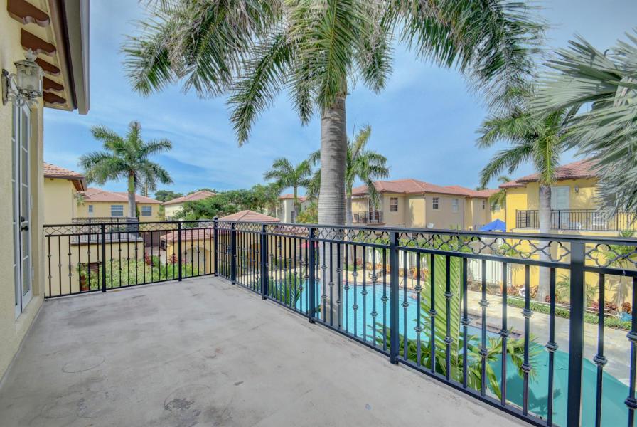 81 Via Poinciana Street