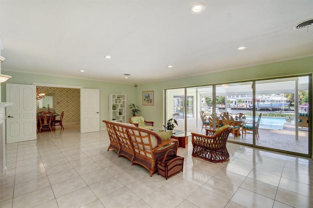 1117 Beach Drive