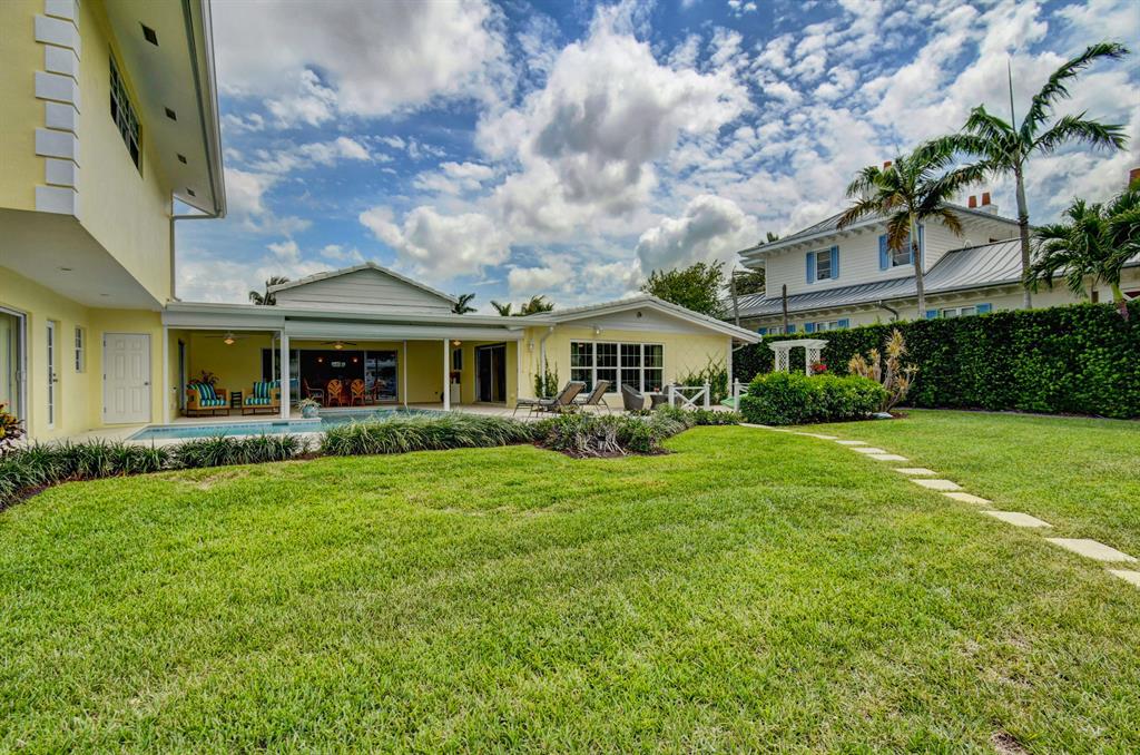 1117 Beach Drive