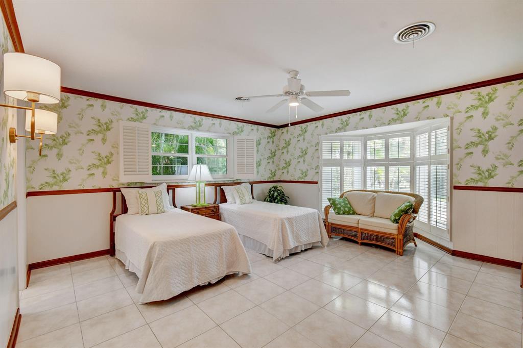 1117 Beach Drive