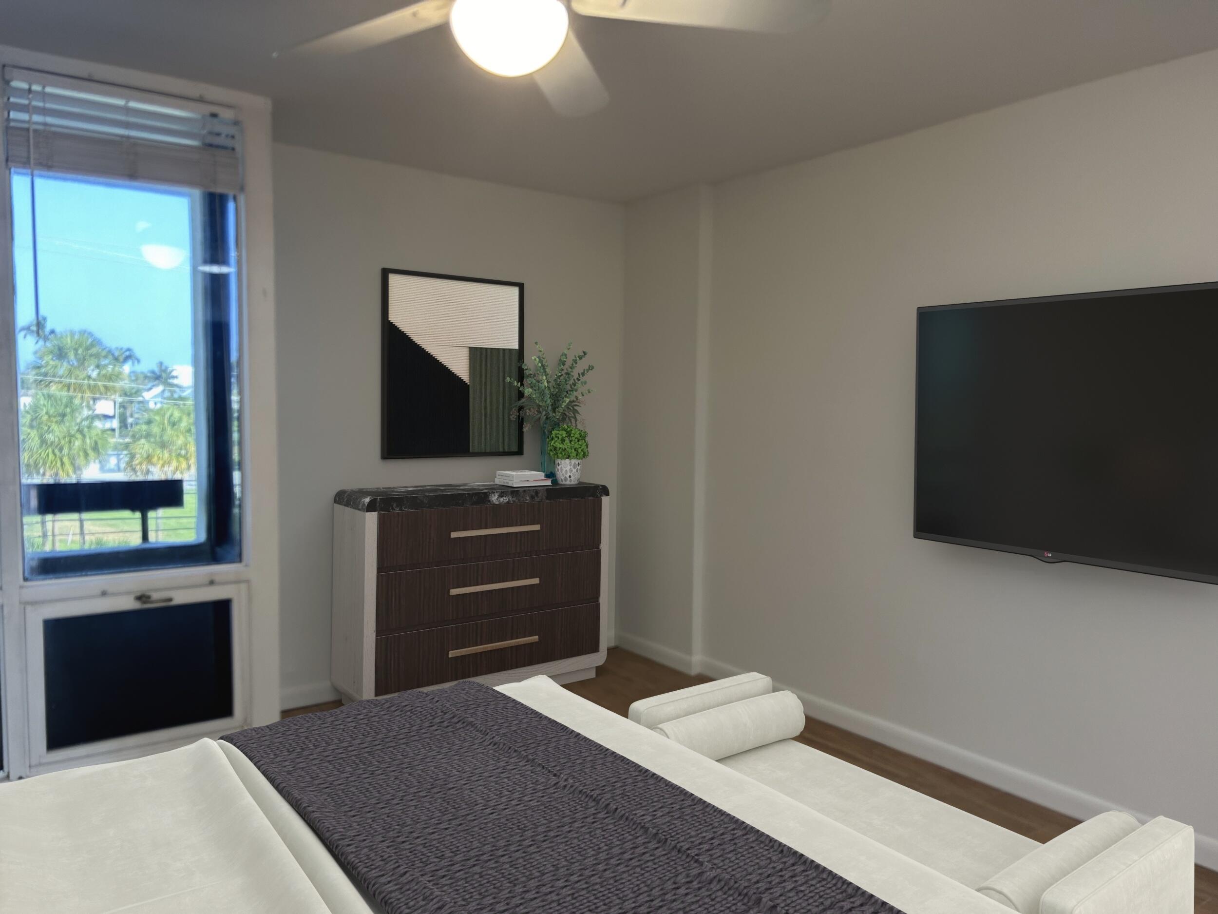 1401 S Federal Highway 215