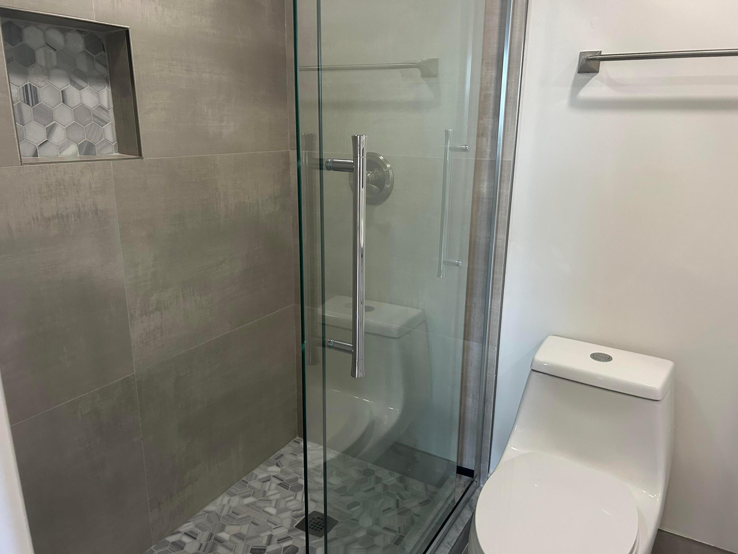 1401 S Federal Highway 215