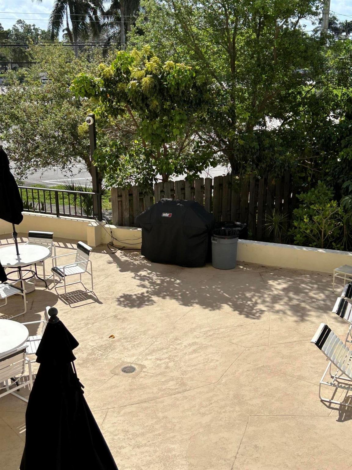 1401 S Federal Highway 215