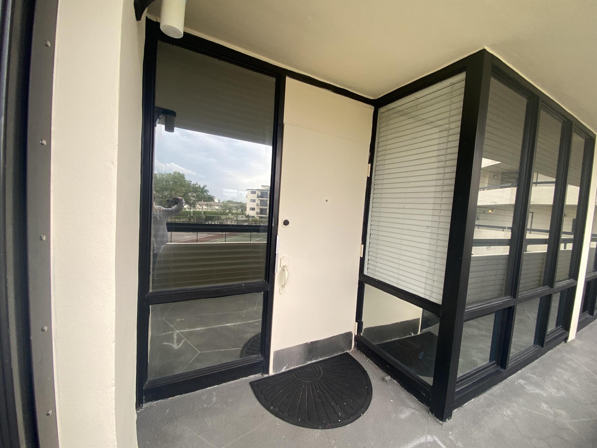 1401 S Federal Highway 215