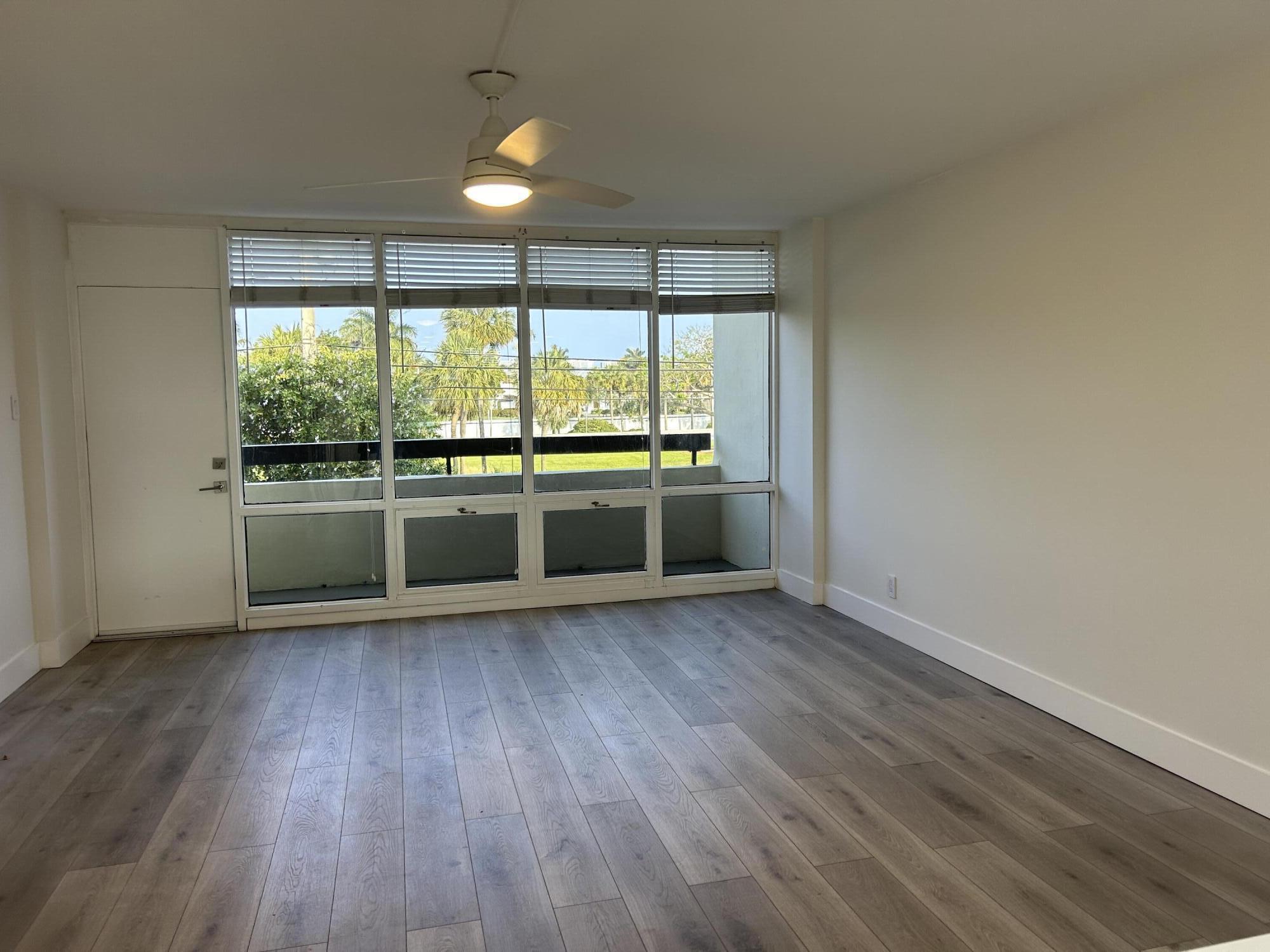 1401 S Federal Highway 215