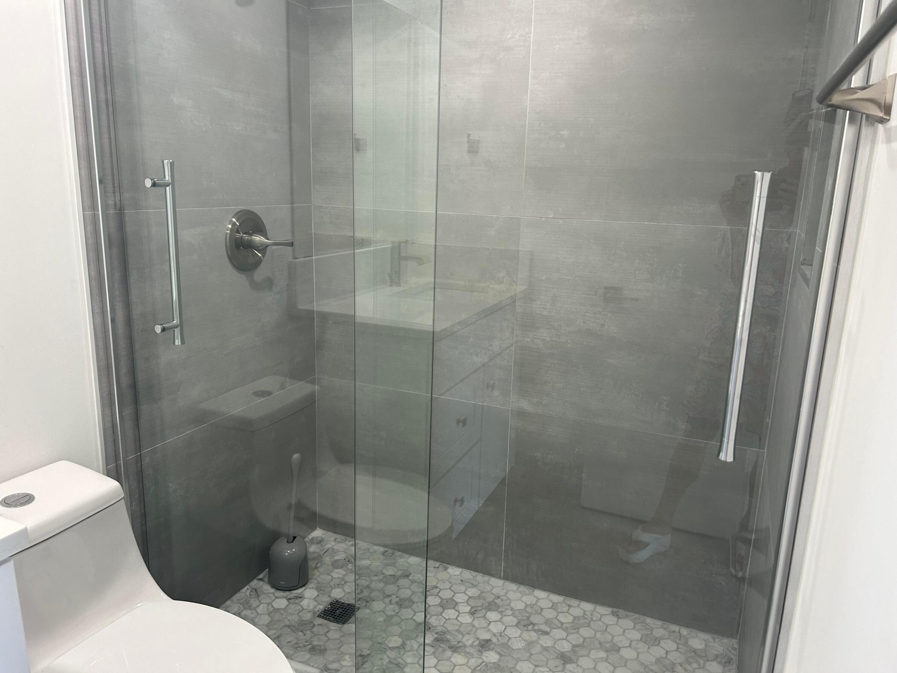 1401 S Federal Highway 215