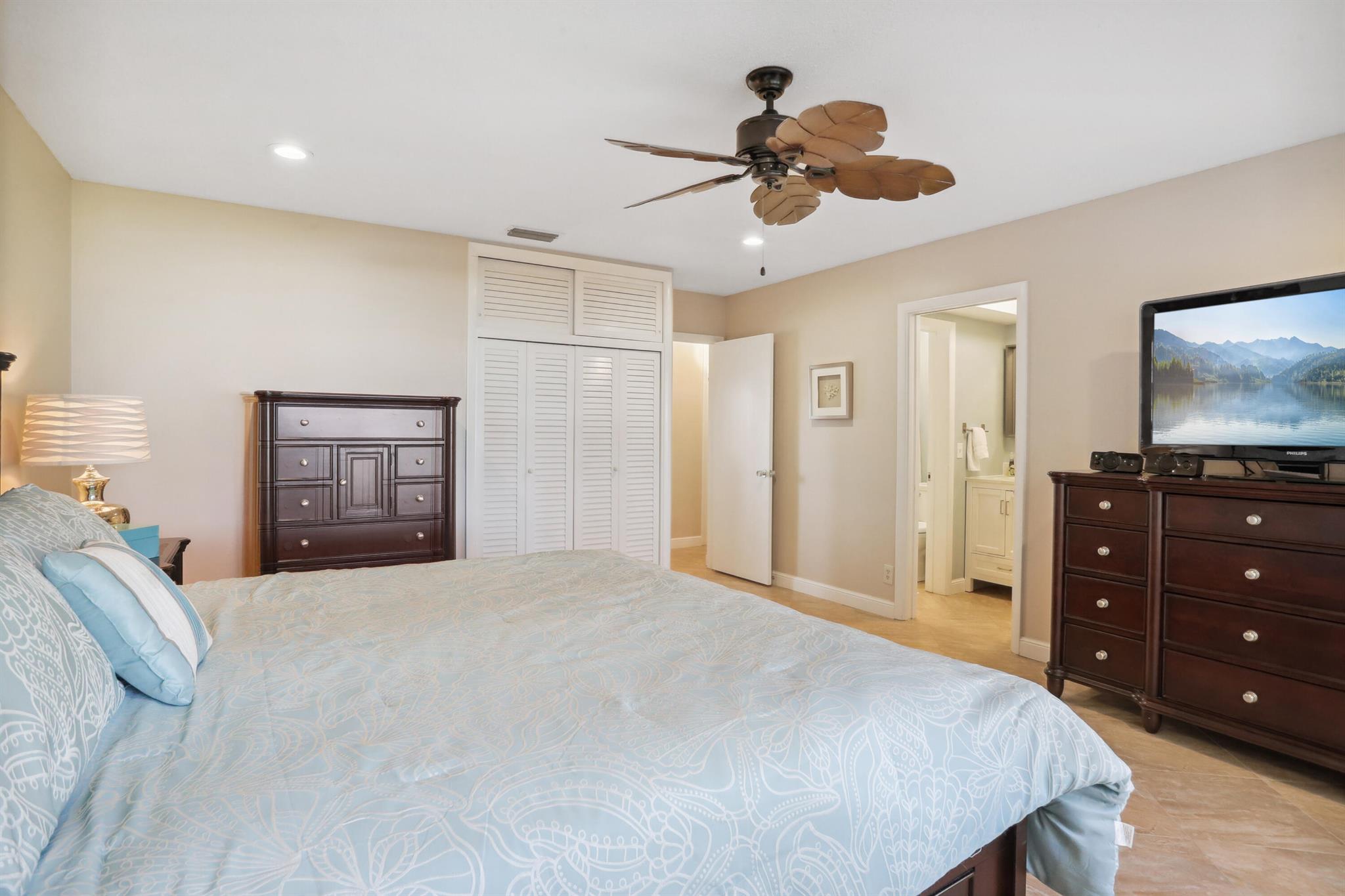 2701 S Ocean Boulevard 16