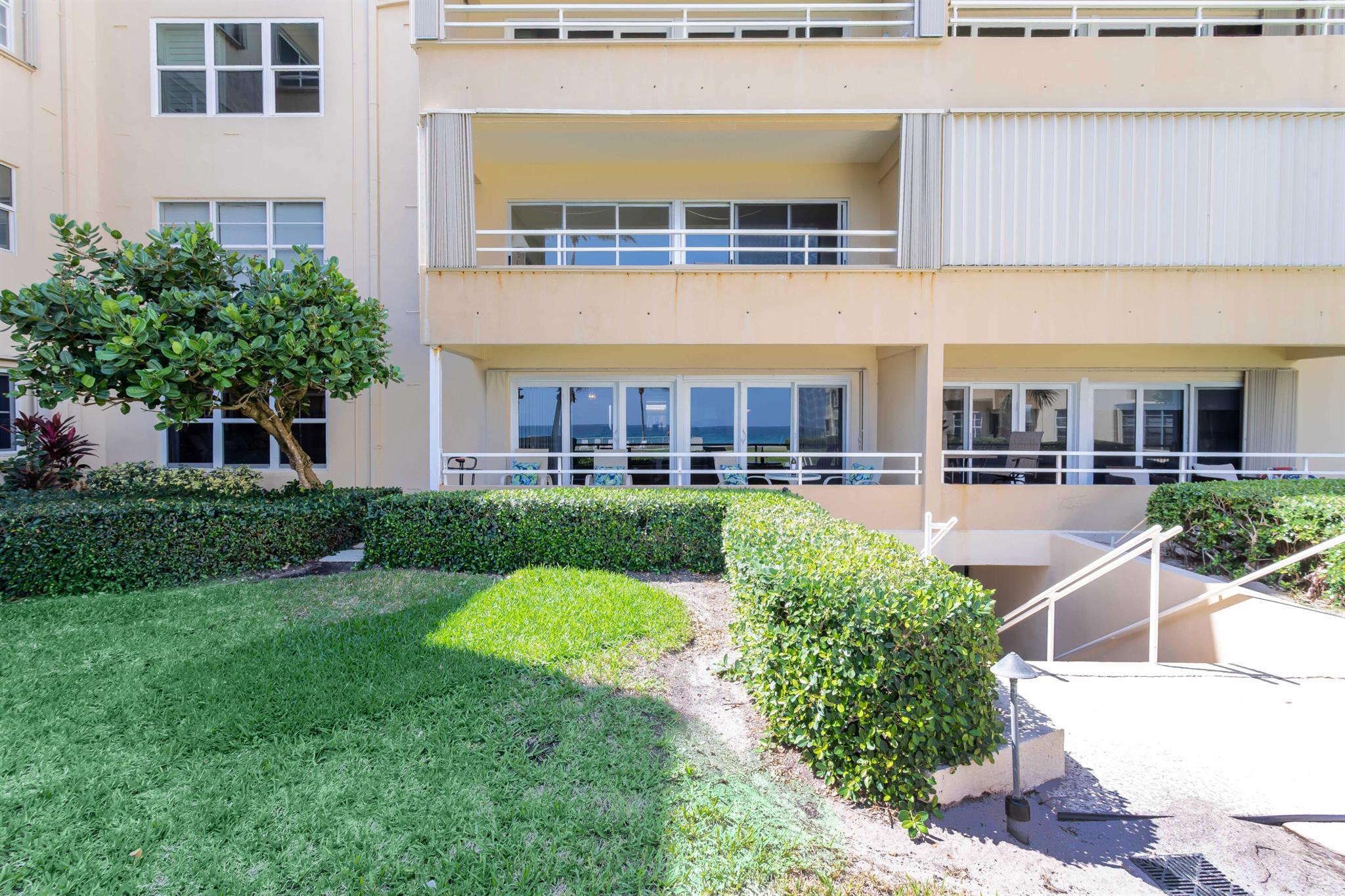 2701 S Ocean Boulevard 16