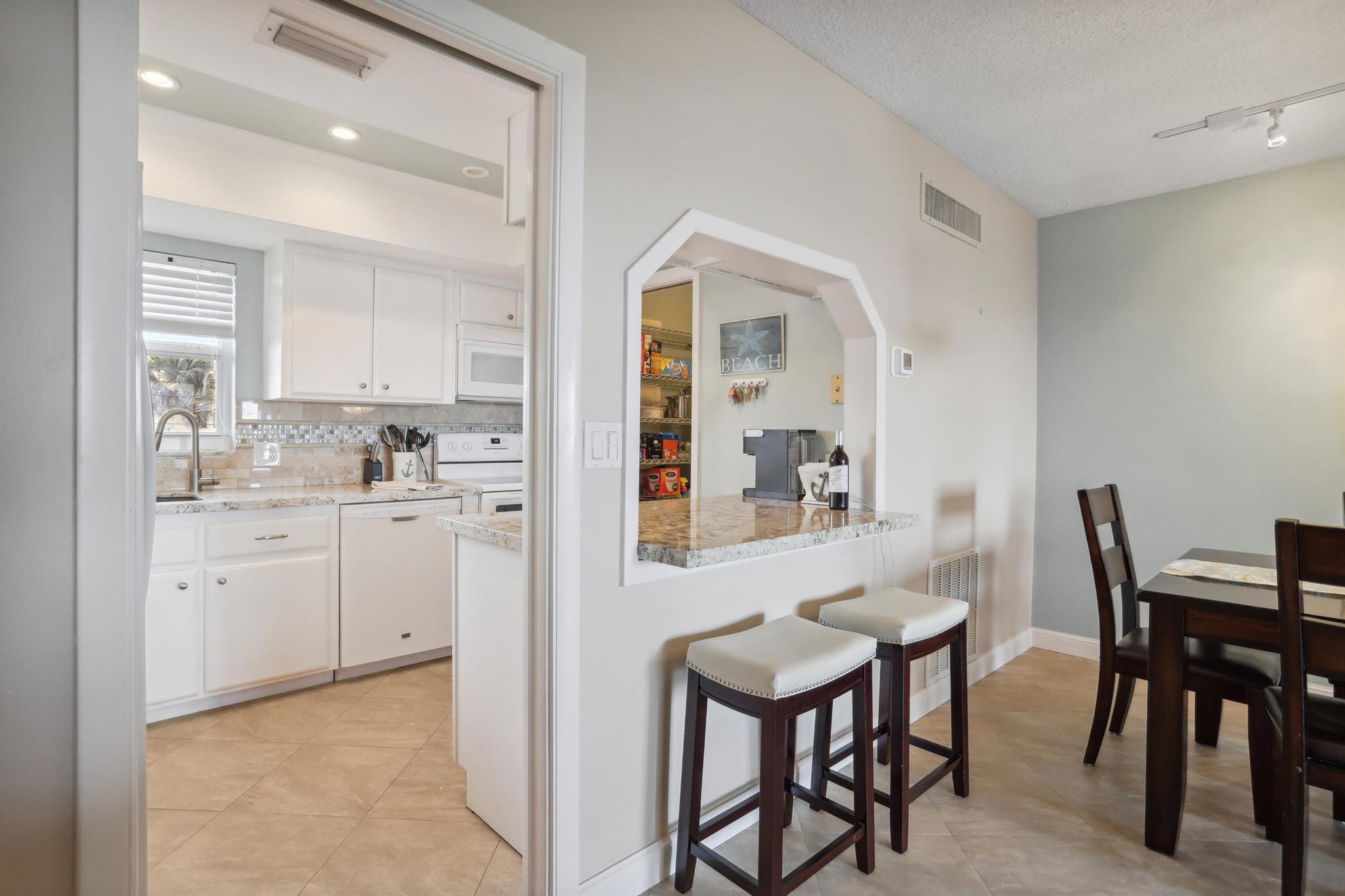 2701 S Ocean Boulevard 16