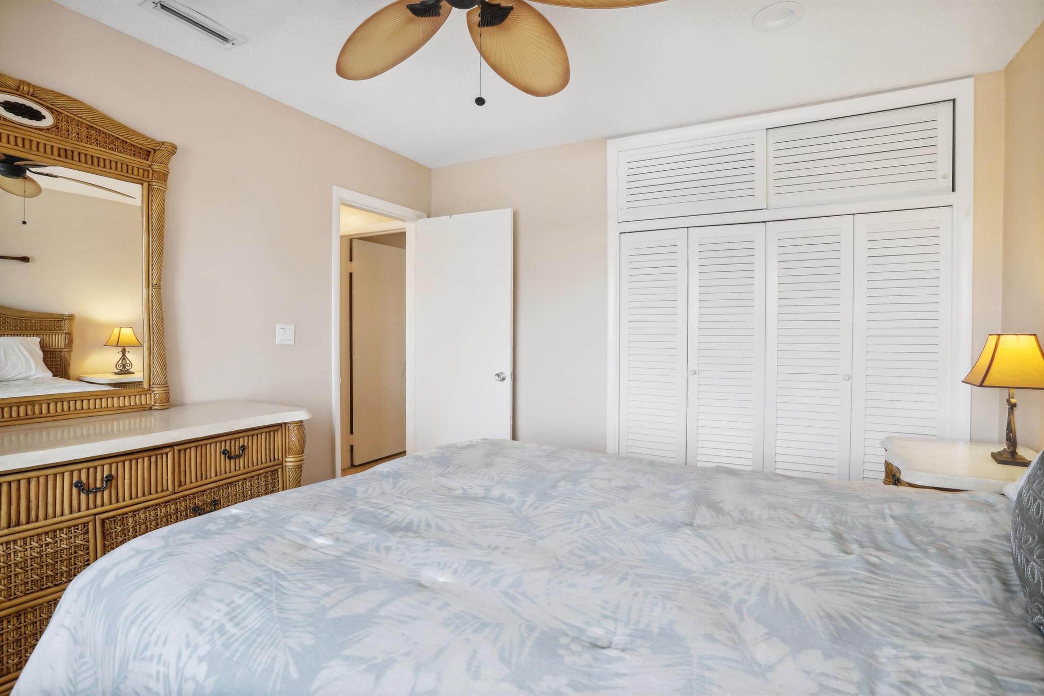 2701 S Ocean Boulevard 16