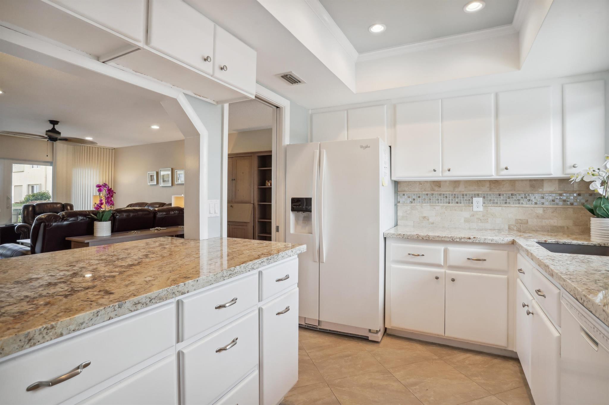 2701 S Ocean Boulevard 16