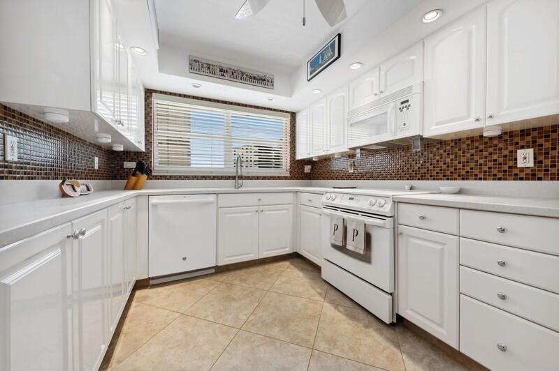 3310 S Ocean Boulevard 826-D