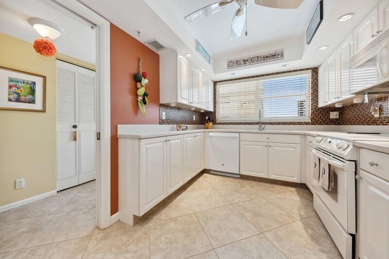 3310 S Ocean Boulevard 826-D