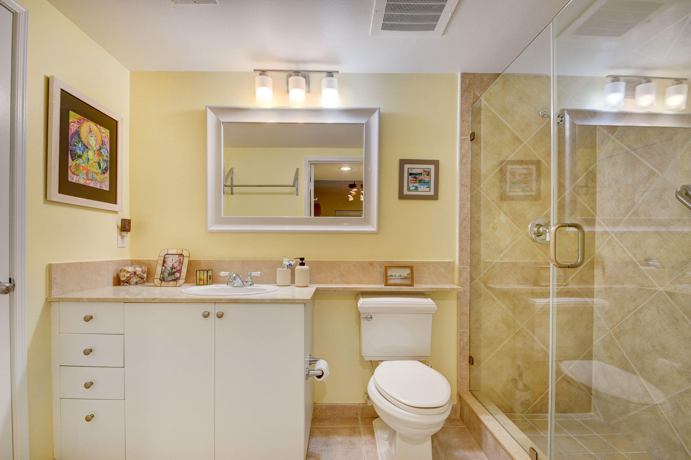700 E Boulevard 506