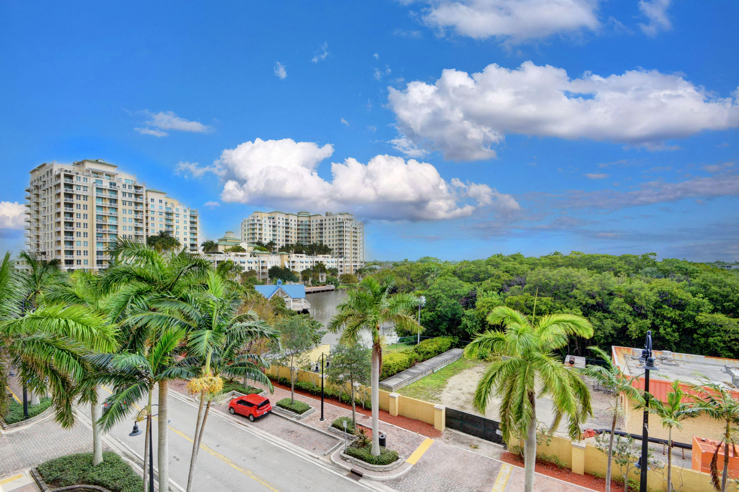 700 E Boulevard 506