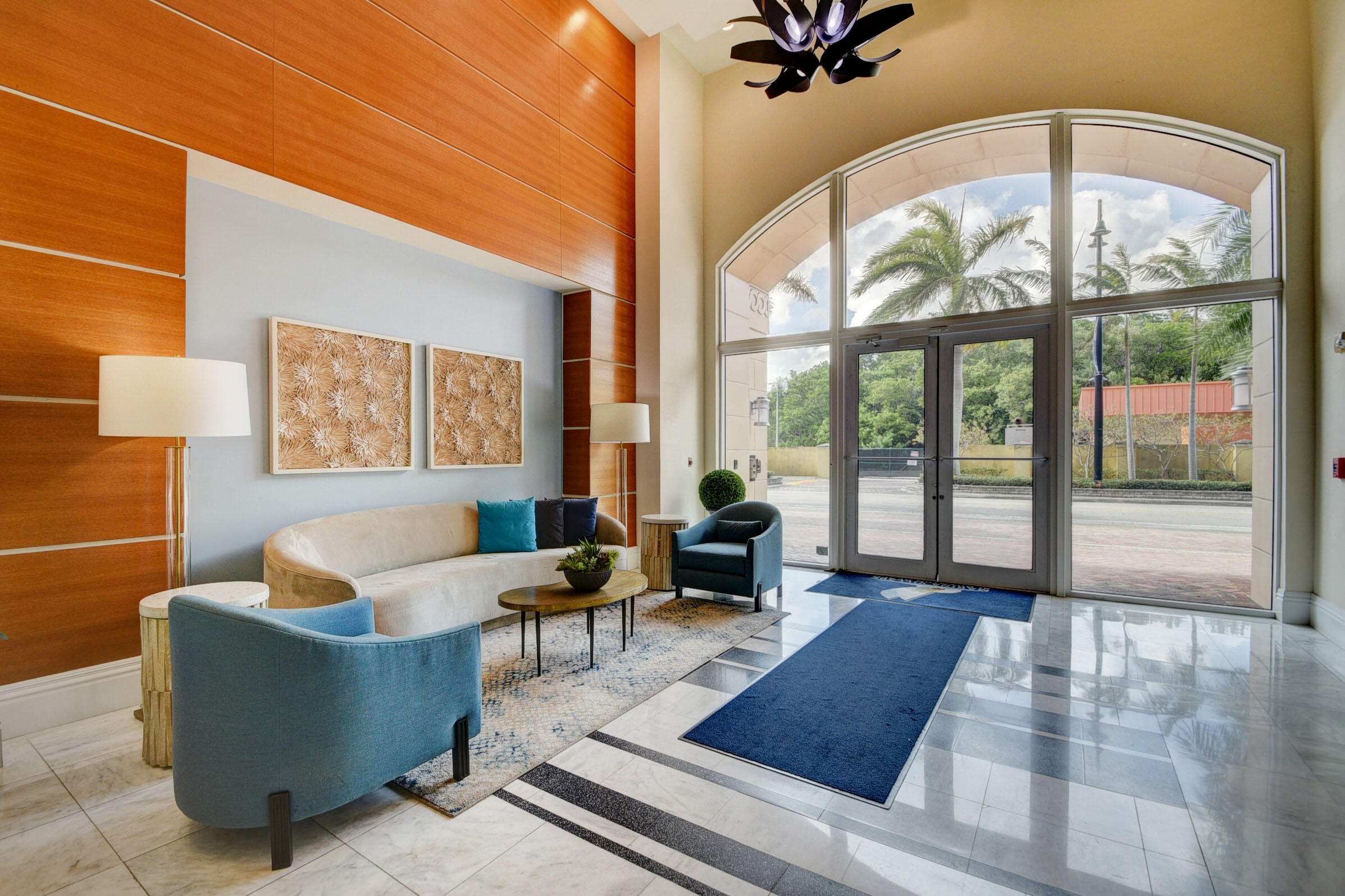 700 E Boulevard 506