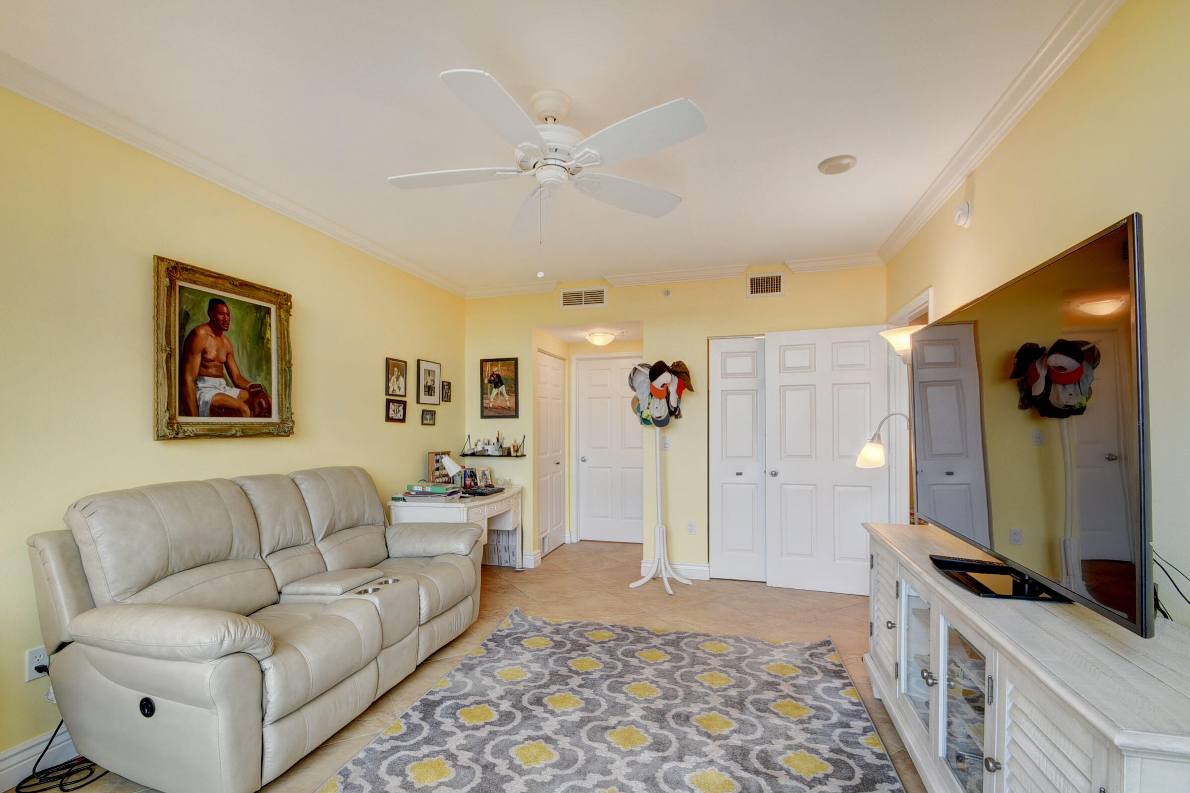 700 E Boulevard 506