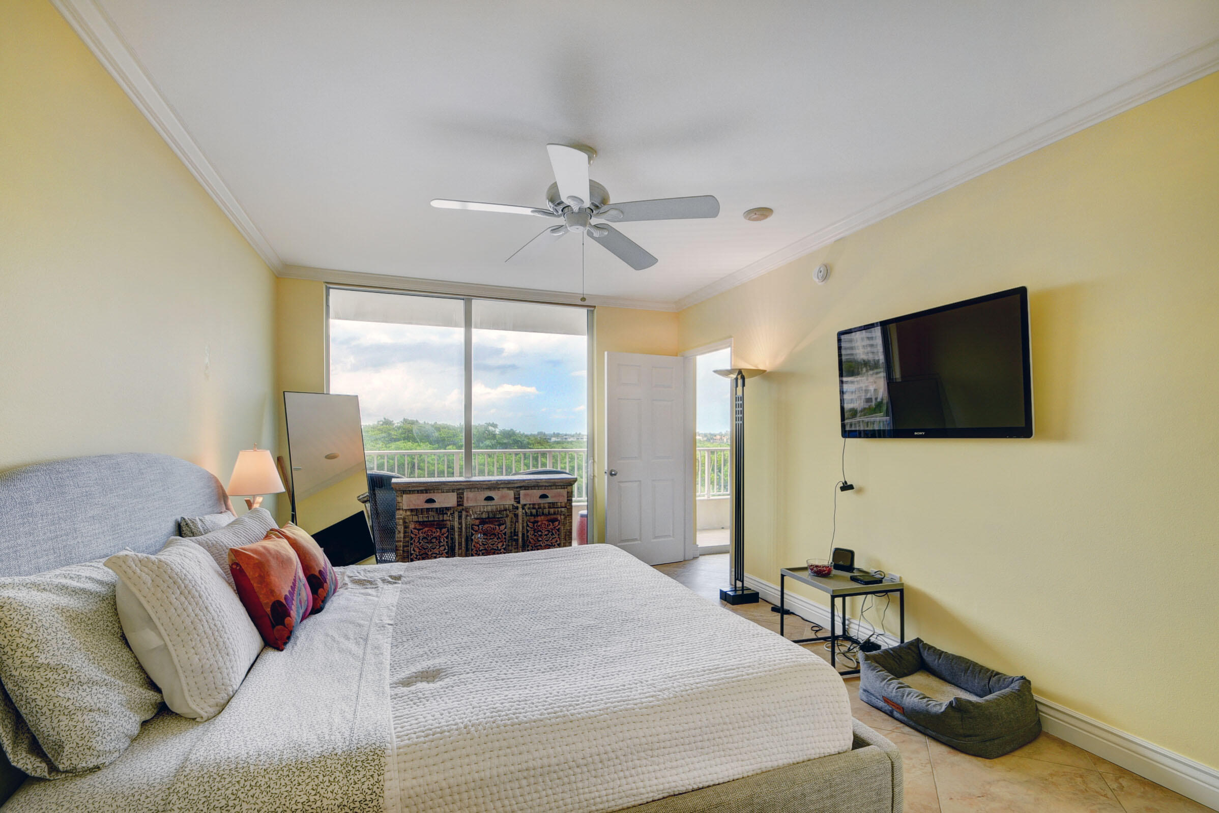 700 E Boulevard 506