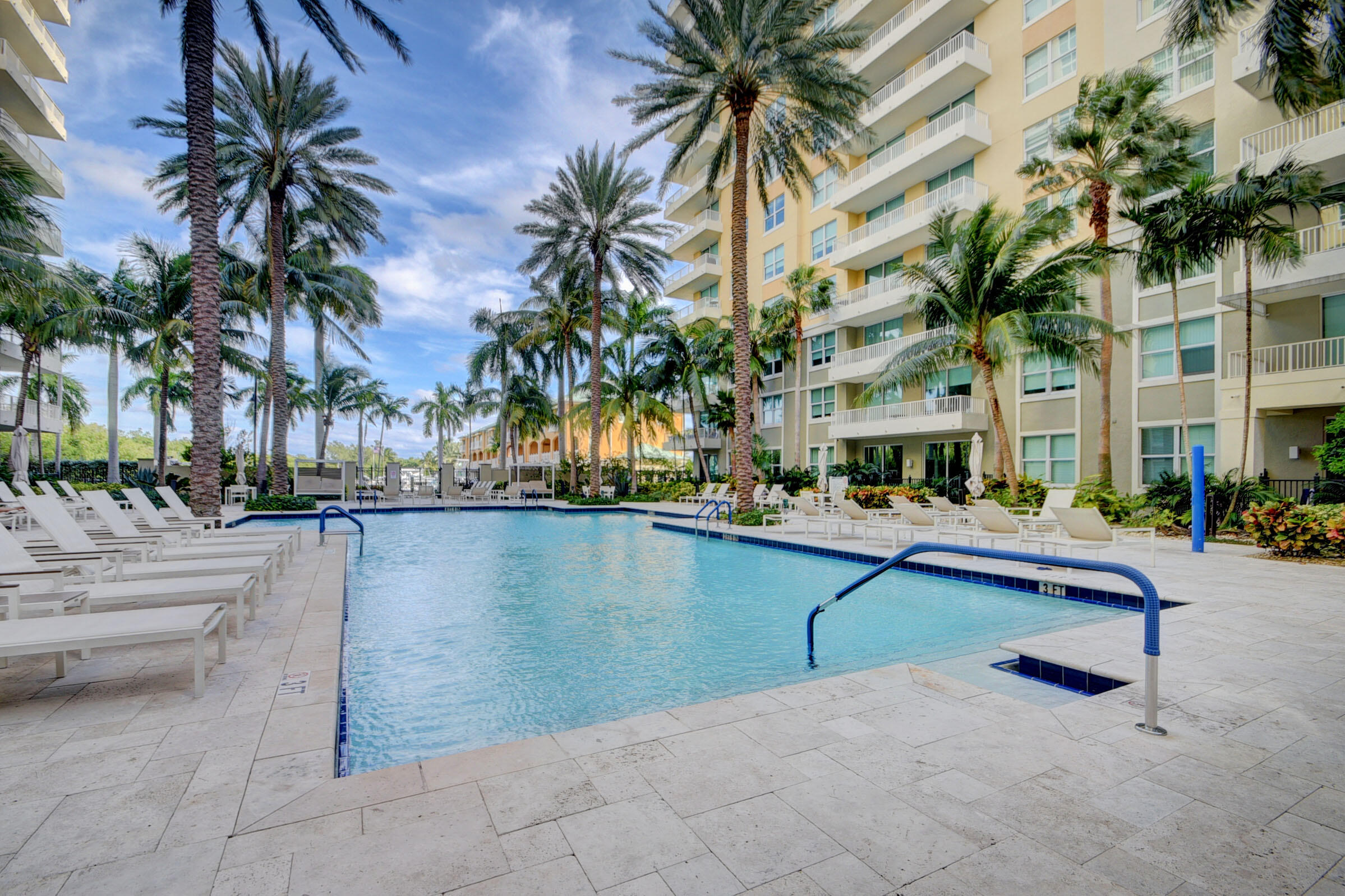 700 E Boulevard 506