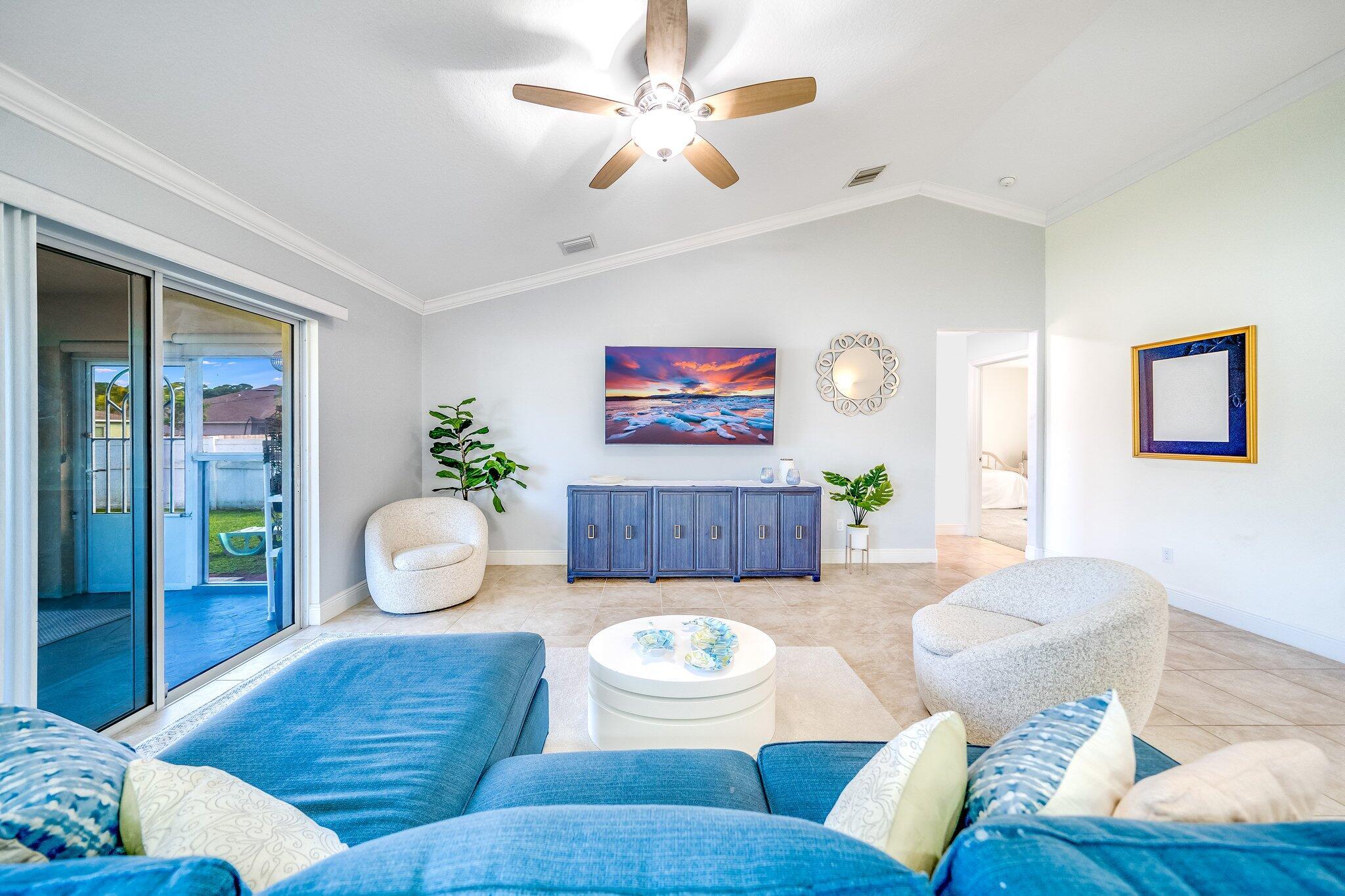 3067 SW Segovia Street