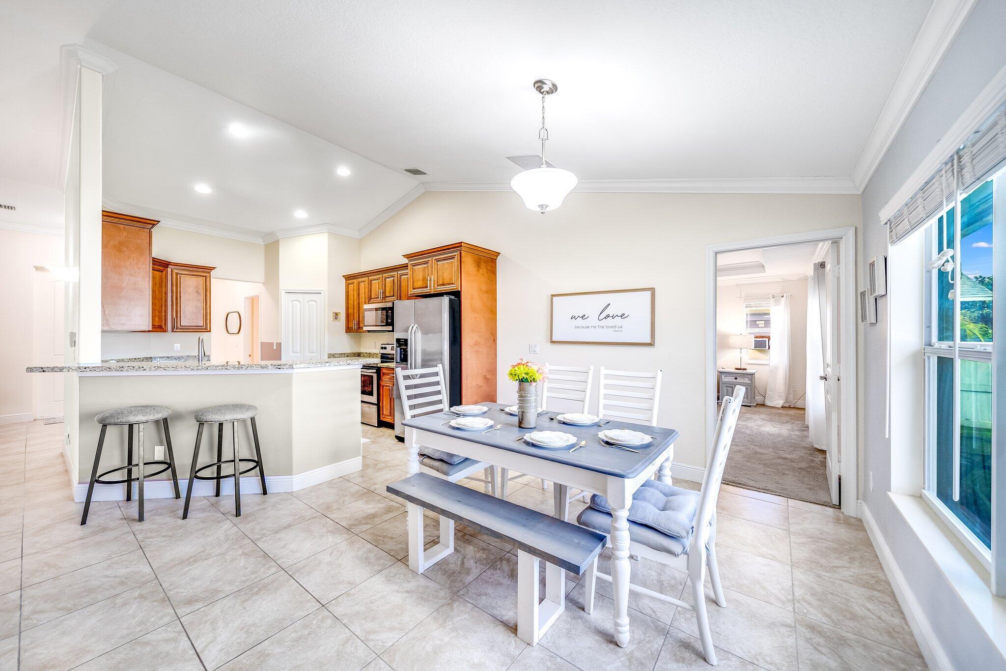 3067 SW Segovia Street