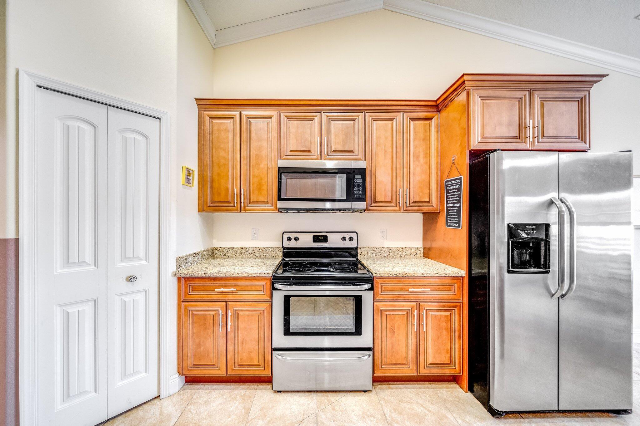 3067 SW Segovia Street