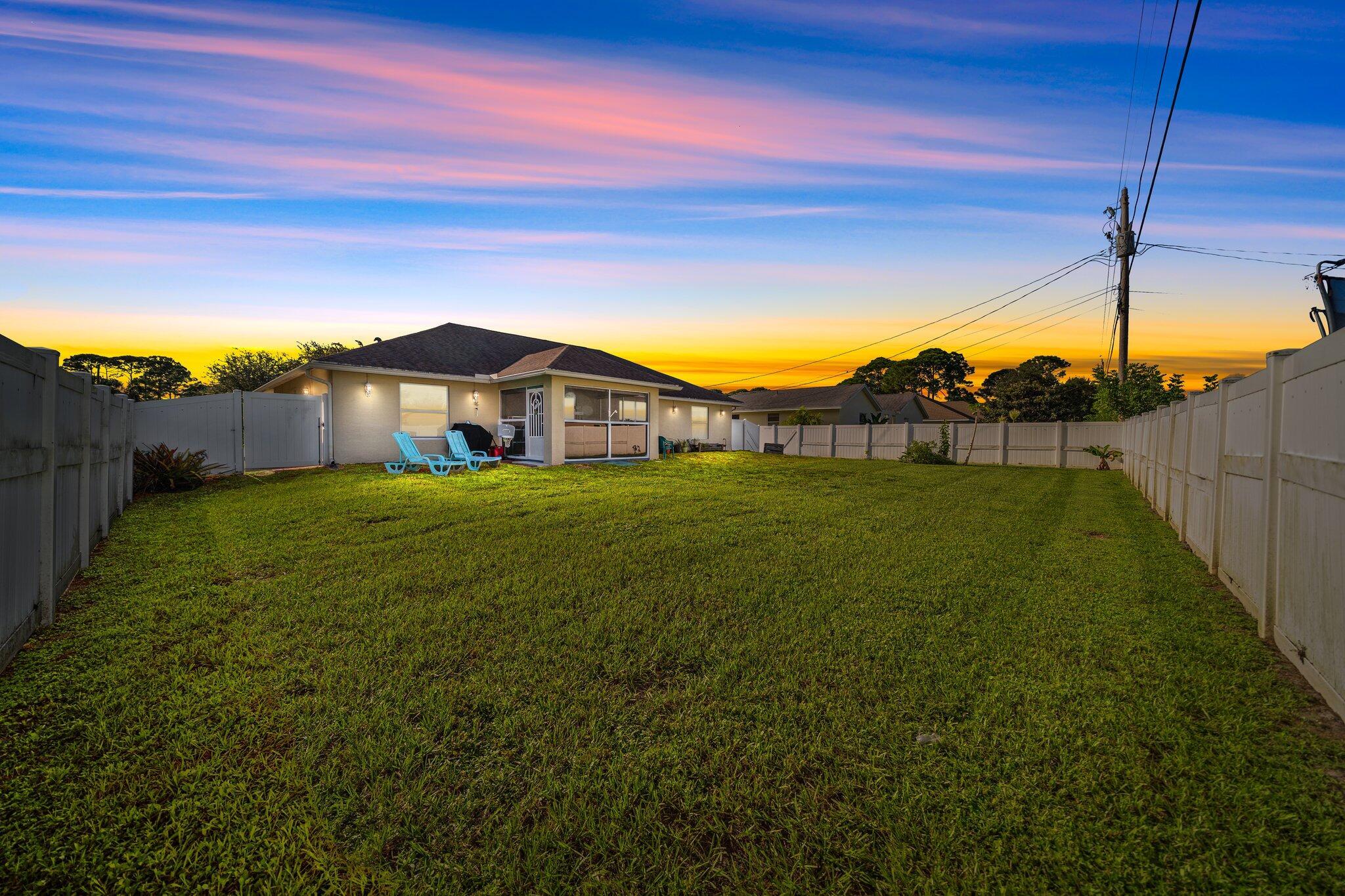 3067 SW Segovia Street