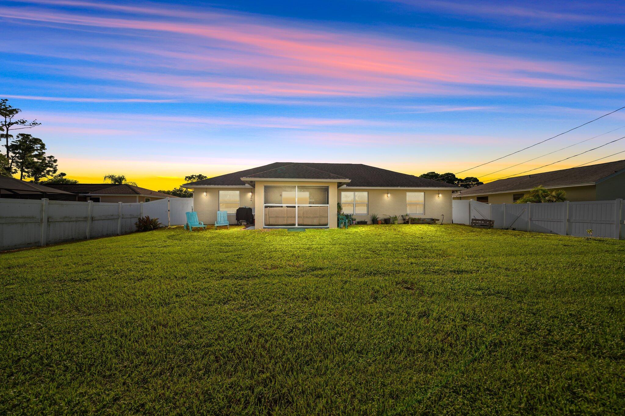 3067 SW Segovia Street