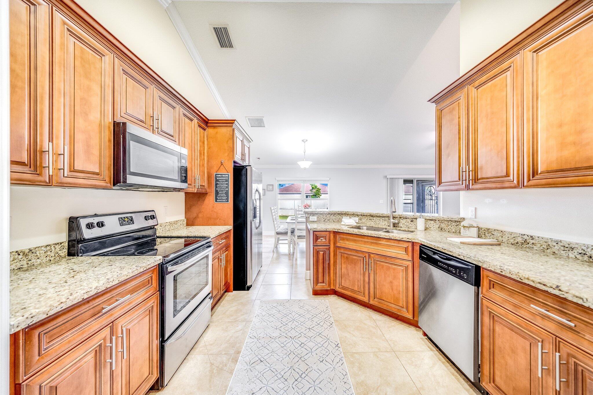 3067 SW Segovia Street